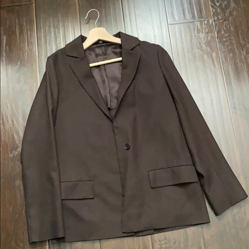 95% NEW COS blazer